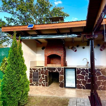 Casa De Vacanta Orlat Eksteriør billede