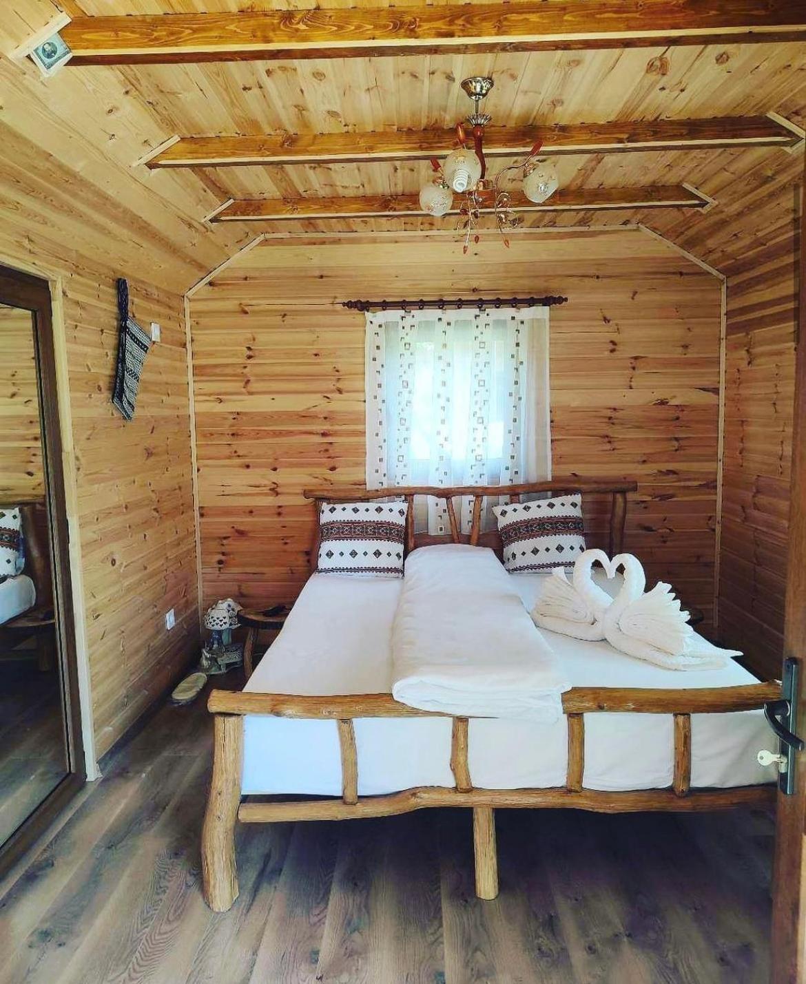Casa De Vacanta Orlat Eksteriør billede