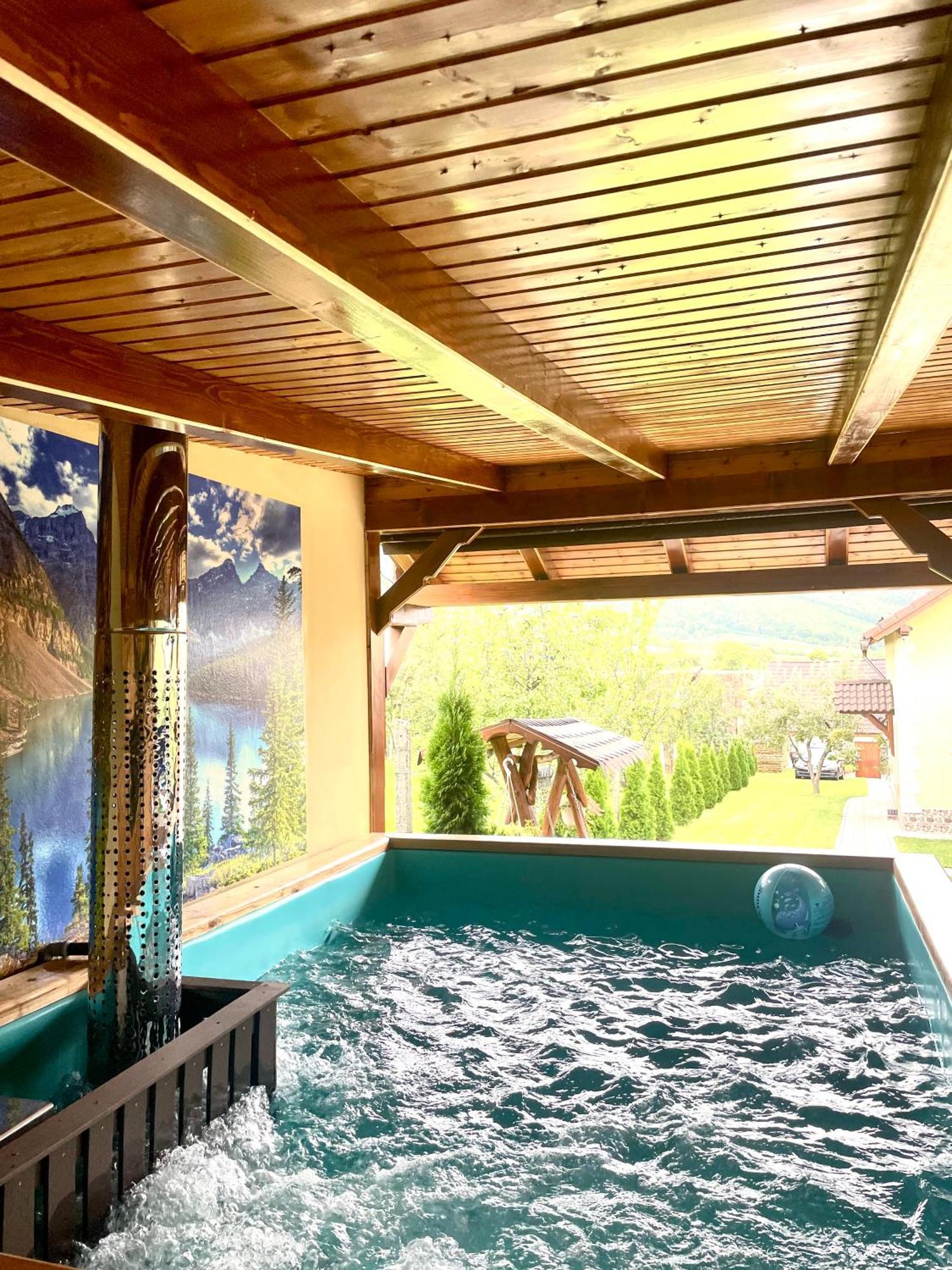 Casa De Vacanta Orlat Eksteriør billede